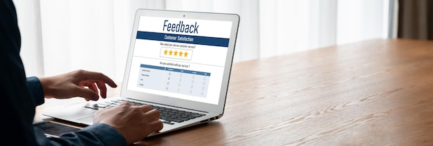 Análisis de comentarios y reseñas de clientes mediante software informático moderno para negocios corporativos