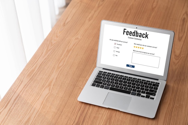 Análisis de comentarios y reseñas de clientes mediante software informático moderno para negocios corporativos