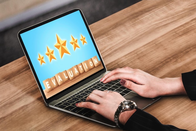 Análisis de la satisfacción y la evaluación de los clientes en la computadora de software de moda