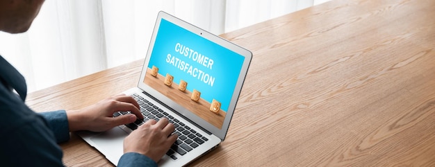 Análisis de la satisfacción y la evaluación de los clientes en la computadora de software de moda