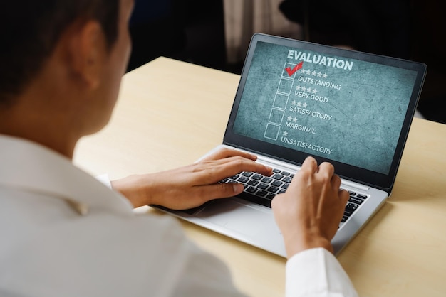 Análisis de la satisfacción y la evaluación de los clientes en la computadora de software de moda