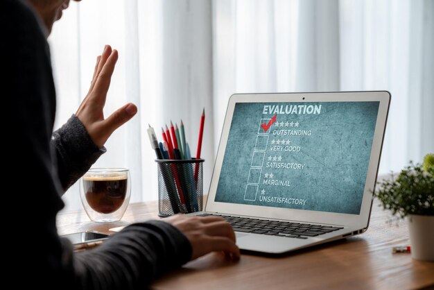 Análisis de la satisfacción y la evaluación de los clientes en la computadora de software de moda