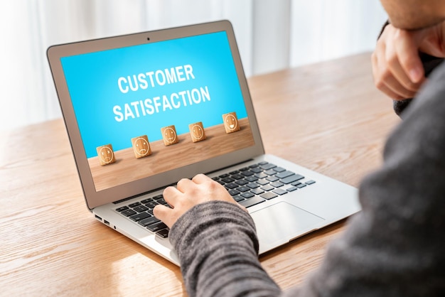 Análisis de la satisfacción y la evaluación de los clientes en la computadora de software modish para la planificación de la estrategia de marketing