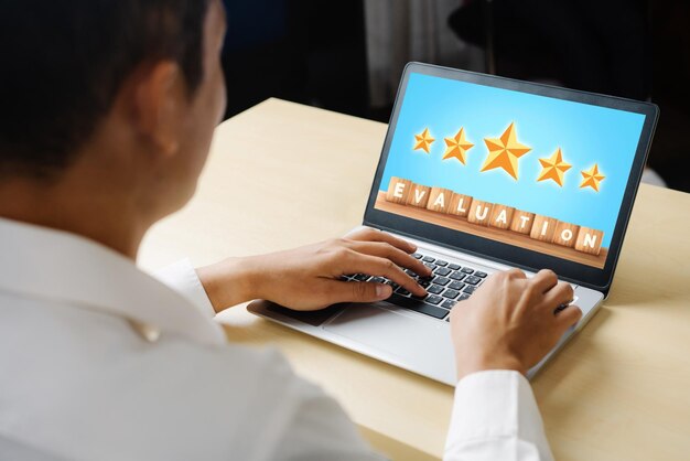 Análisis de la satisfacción y la evaluación de los clientes en la computadora de software modish para la planificación de la estrategia de marketing