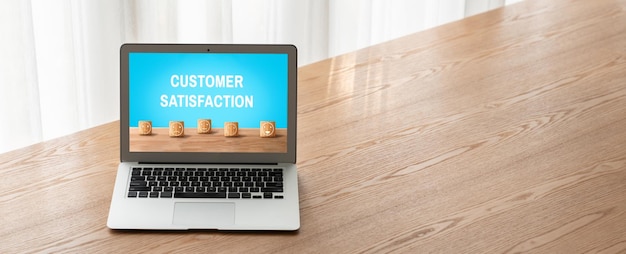 Análisis de la satisfacción y la evaluación de los clientes en la computadora de software modish para la planificación de la estrategia de marketing