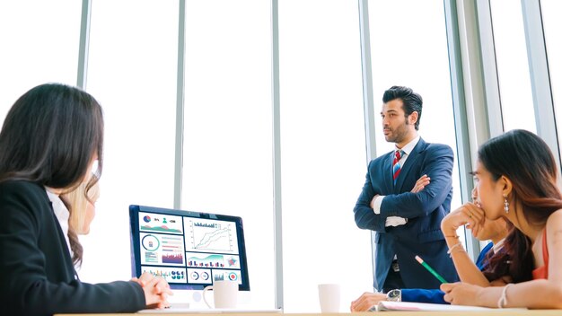 Análisis de tableros de datos comerciales mediante un ingenioso software informático