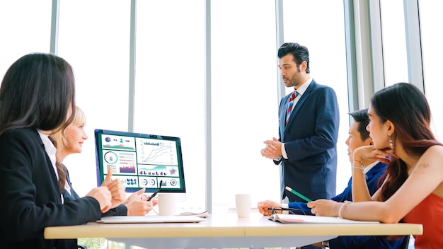 Análisis de tableros de datos comerciales mediante un ingenioso software informático