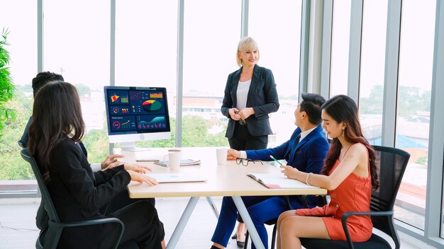 Análisis de tableros de datos comerciales mediante un ingenioso software informático