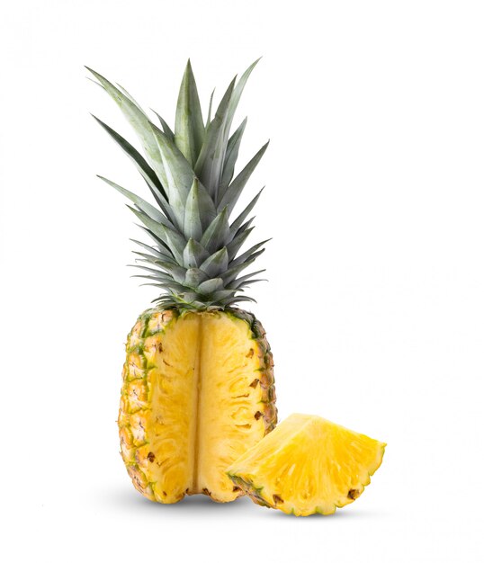 Ananas auf Weiß