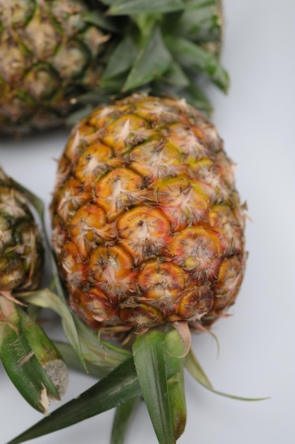 Foto ananas-frucht-tropisches lebensmittel frisch