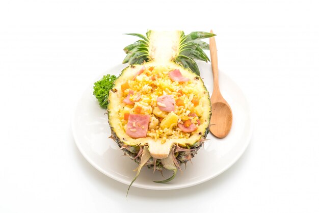 Ananas gebratener Reis mit Schinken