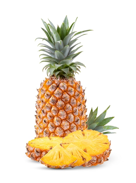 Ananas isoliert auf weißem Hintergrund