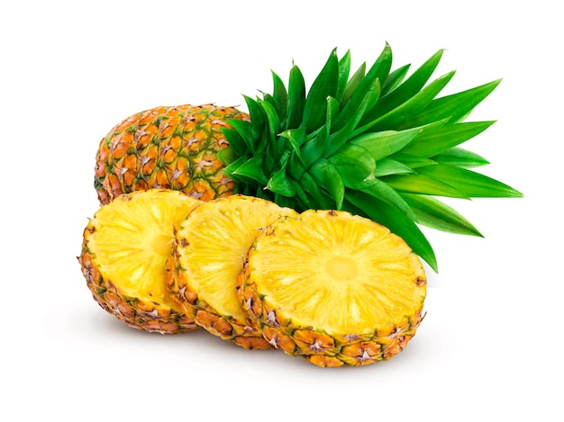 Ananas isoliert auf weißem Hintergrund