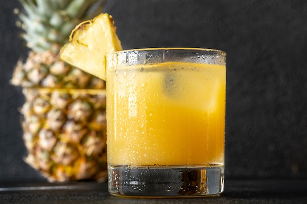 Ananas-Rum-Cocktail