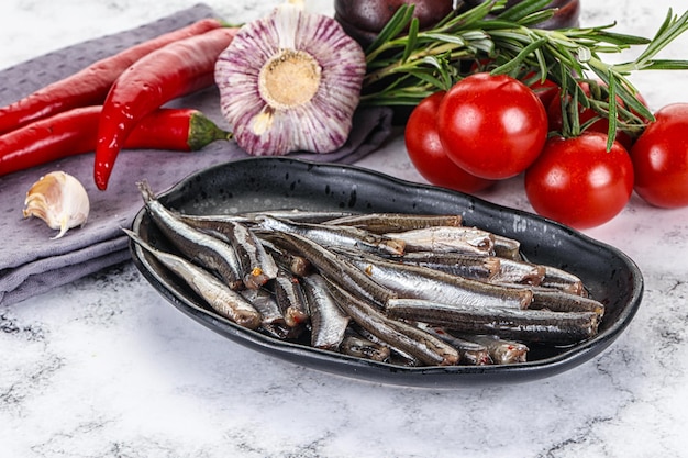 Anchoas en vinagre en el plato