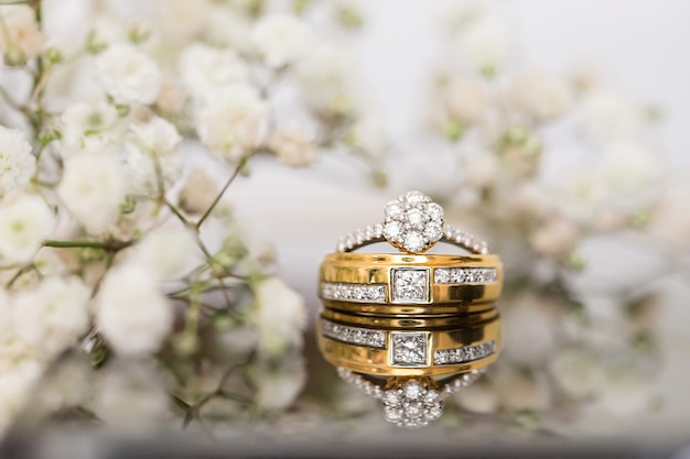 Anel de diamante do casamento e design de moda de jóias