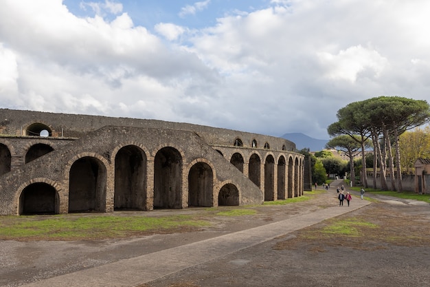 Anfiteatro na antiga cidade romana de Pompéia, Itália