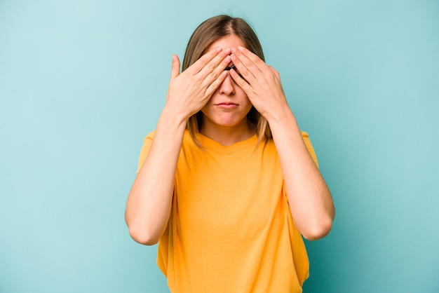 Angst, die Augen mit den Händen zu bedecken