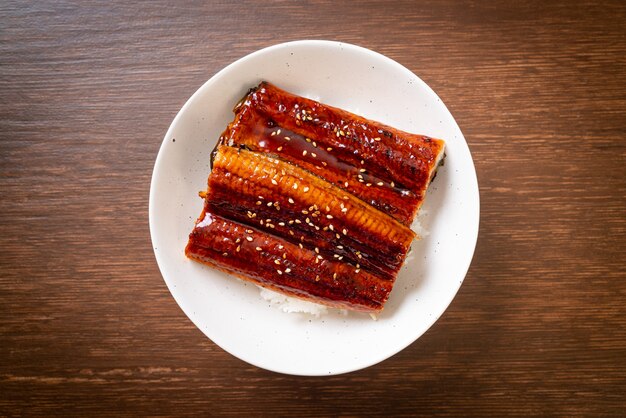 Anguila japonesa a la plancha con arroz