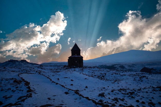 Foto ani-ruinen ani ist eine zerstörte und unbewohnte mittelalterliche armenische stadt im türkischen teil