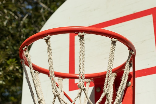 Anillo de aro de baloncesto closeup al aire libre