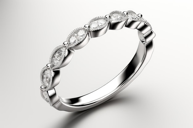El anillo de bodas de una mujer de diamante esbelto y liso brilla con una fotografía profesional clara.