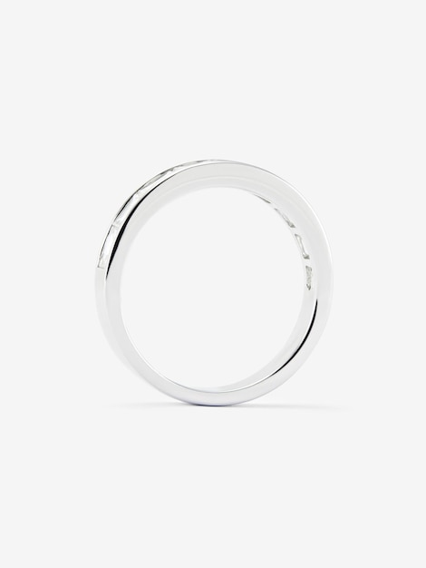 Anillo de metal con topacio y piedra de diamantes, incluido el camino de recorte de publicidad jewelryworld studio24