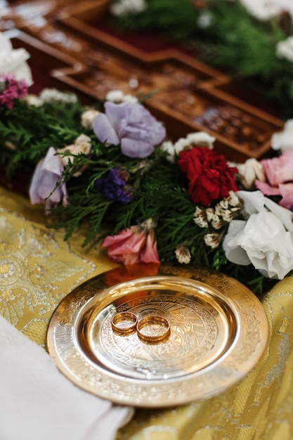 Anillos en la iglesia