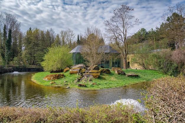 Animais no zoológico alemão em Augsburg