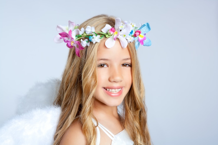 Foto anjo crianças pequena menina retrato moda branco asas
