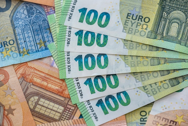 Anlage-Euro-Banknote als Finanzhintergrund