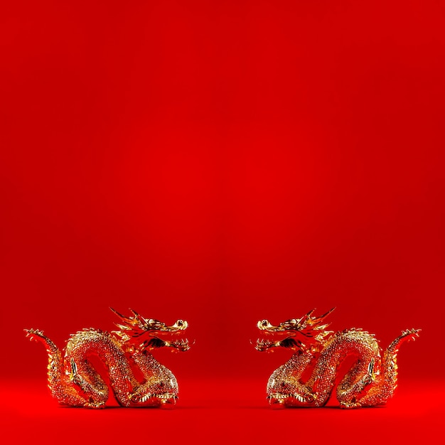 Año del dragón año nuevo chino dragón dorado en fondo rojo con espacio de copia