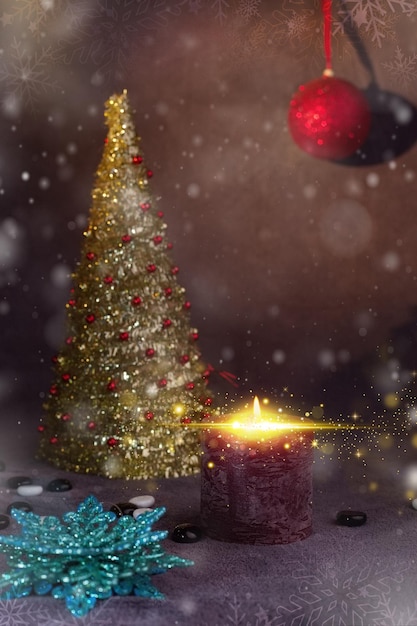Año nuevo 2023 juguetes de vacaciones árbol de navidad vela decorativa brillo foto creativa fondo acogedor