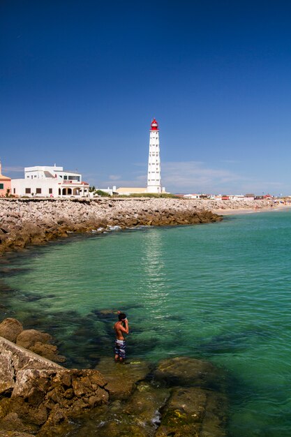 Ansicht der schönen Insel von Farol gelegen in der Algarve, Portugal.