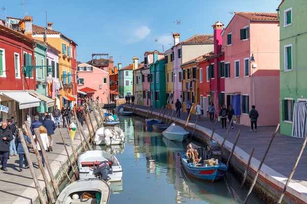 Ansicht eines Kanals in der Insel Burano