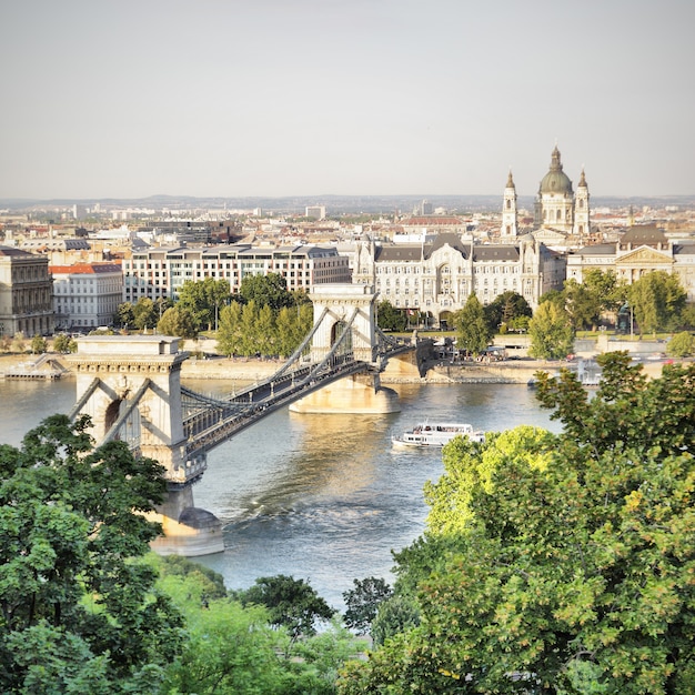 Ansicht von Budapest mit Kettenbrücke, Ungarn