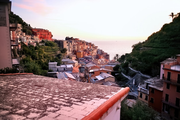 Ansicht von Cinque Terre bei Sonnenuntergang, Italien