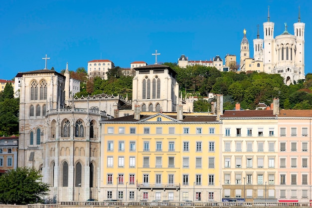 Ansicht von Lyon mit Basilika und Kathedrale, Frankreich