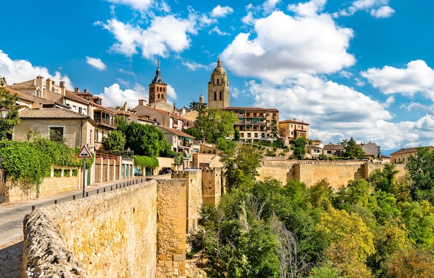 Ansicht von Segovia mit der Kathedrale in Spanien