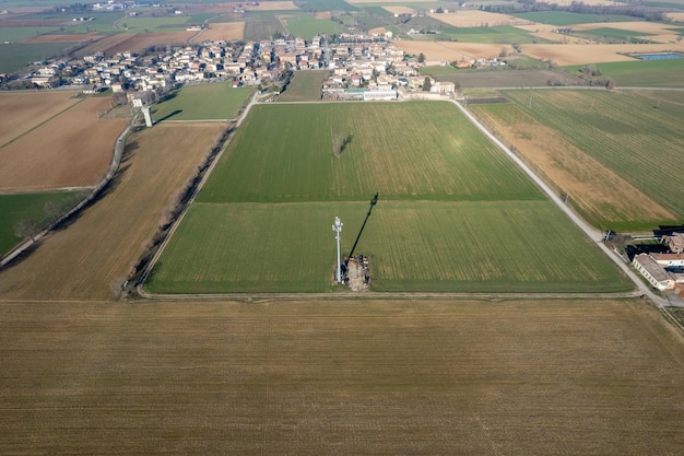 antena 5g em um campo rural na zona rural