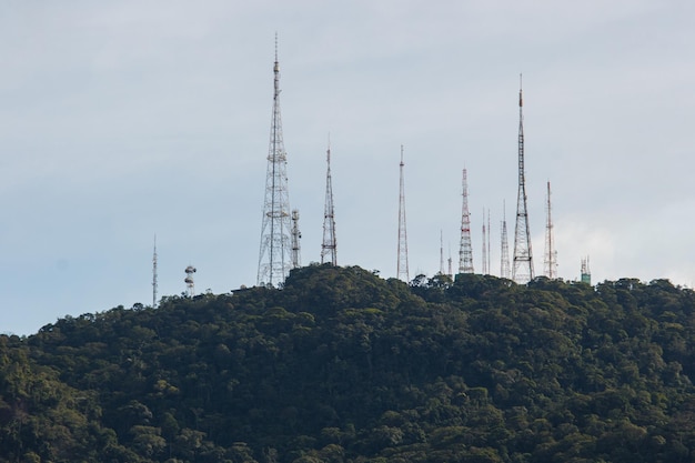 Antennen vom Sumare-Hügel in Rio de Janeiro Brasilien