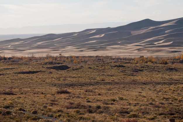 Antes do pôr do sol no Parque Nacional Great Sand Dunes, Colorado.