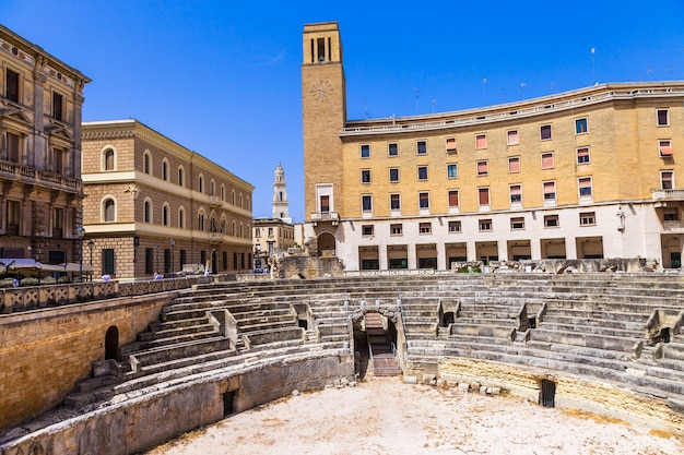 Antiga cidade de Lecce em Puglia, Itália