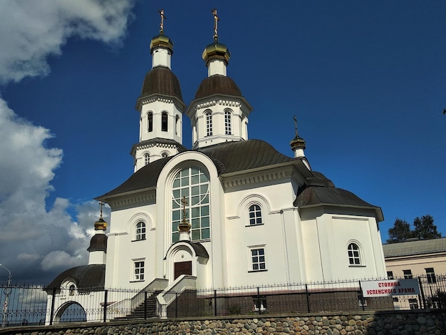 Antigas igrejas cristãs da cidade de Arkhangelsk, Rússia.