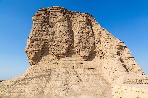 Antigas ruínas de Zigurate em Aqar Quf, Dur-Kurigalzu em um deserto, não muito longe de Bagdá, Iraque