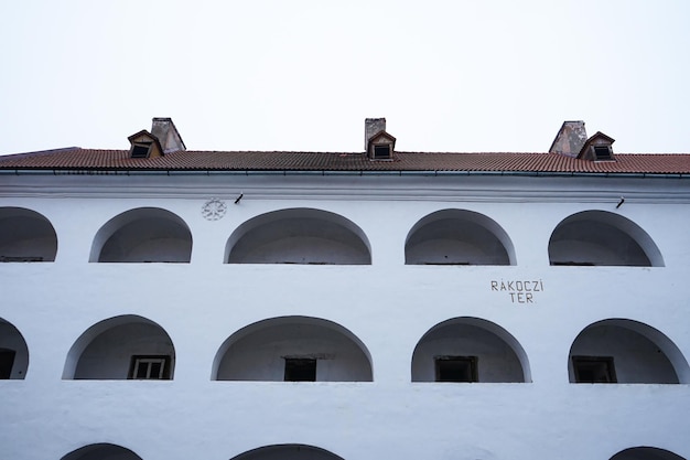 Foto antigo castelo de polanok localizado na cidade de mukachevo ucrânia