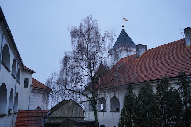 Foto antigo castelo de polanok localizado na cidade de mukachevo ucrânia