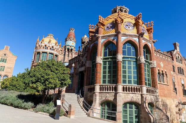 Antigo hospital modernista na cidade de Barcelona