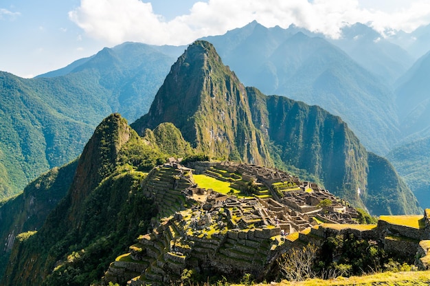 Antigua ciudad inca de Machu Picchu en Perú