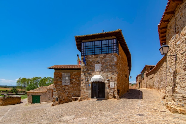 Antigua ciudad medieval llamada Castrillo de los Polvazares en España